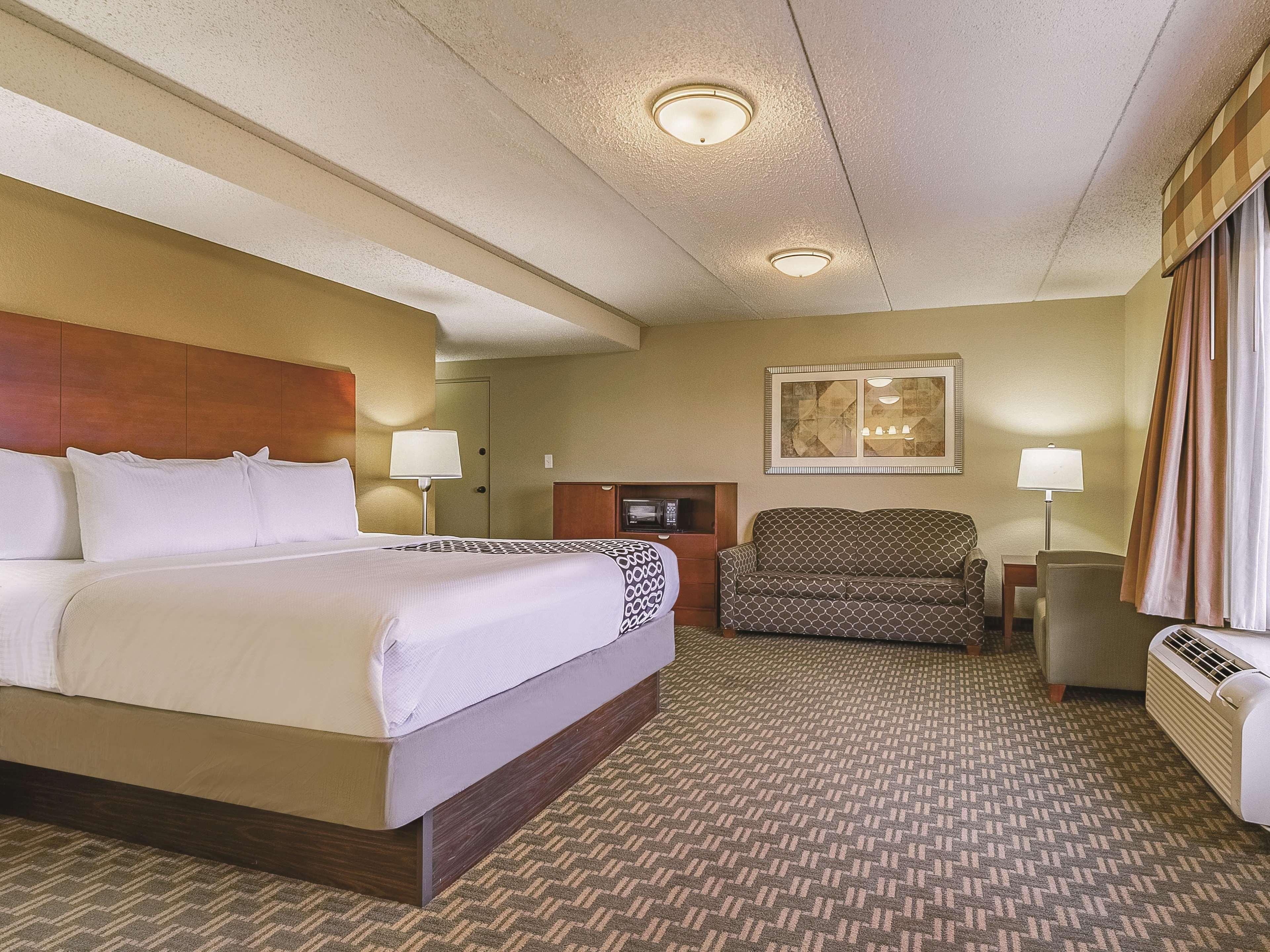 La Quinta By Wyndham Cleveland Airport West Hotel North Olmsted Eksteriør billede