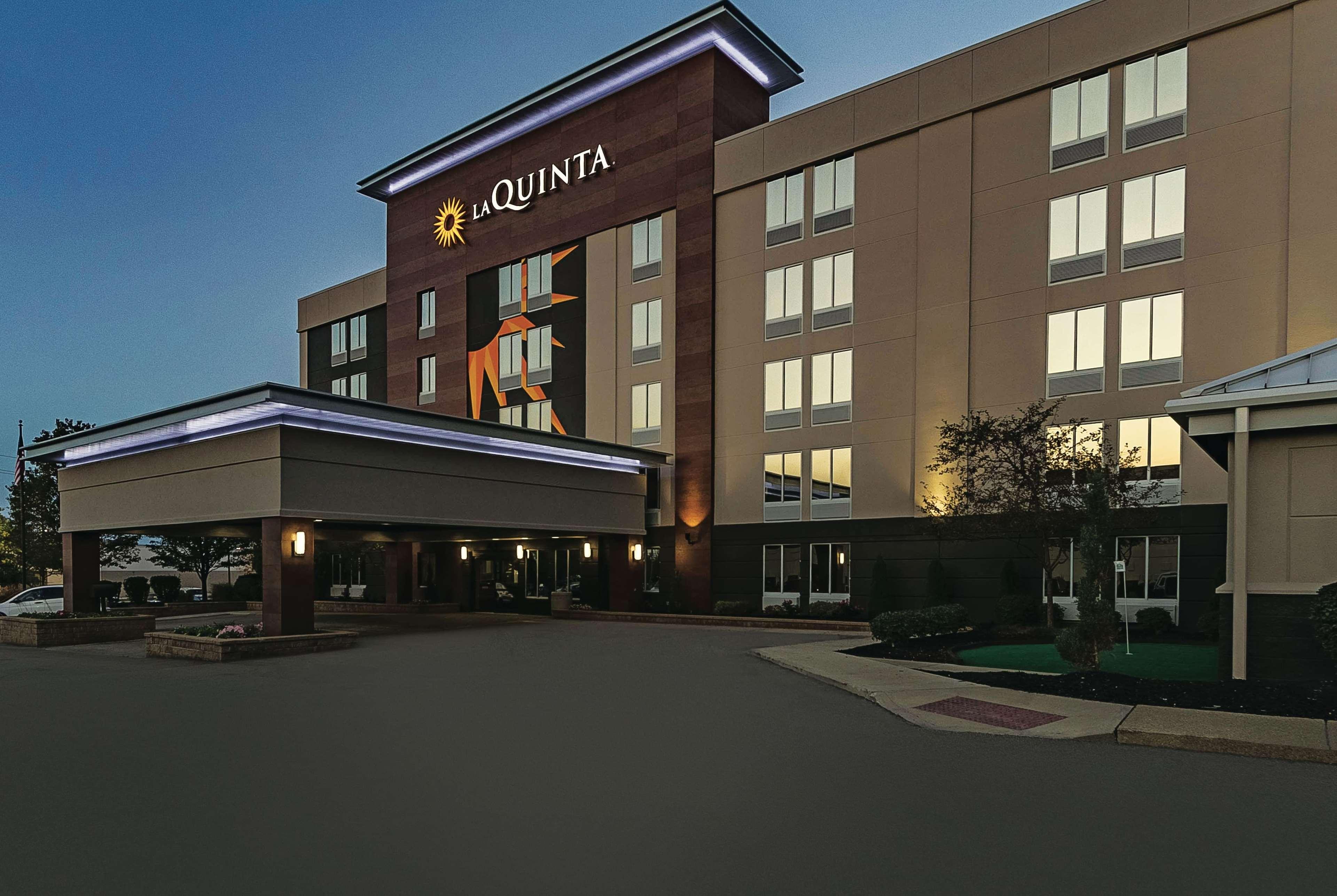 La Quinta By Wyndham Cleveland Airport West Hotel North Olmsted Eksteriør billede