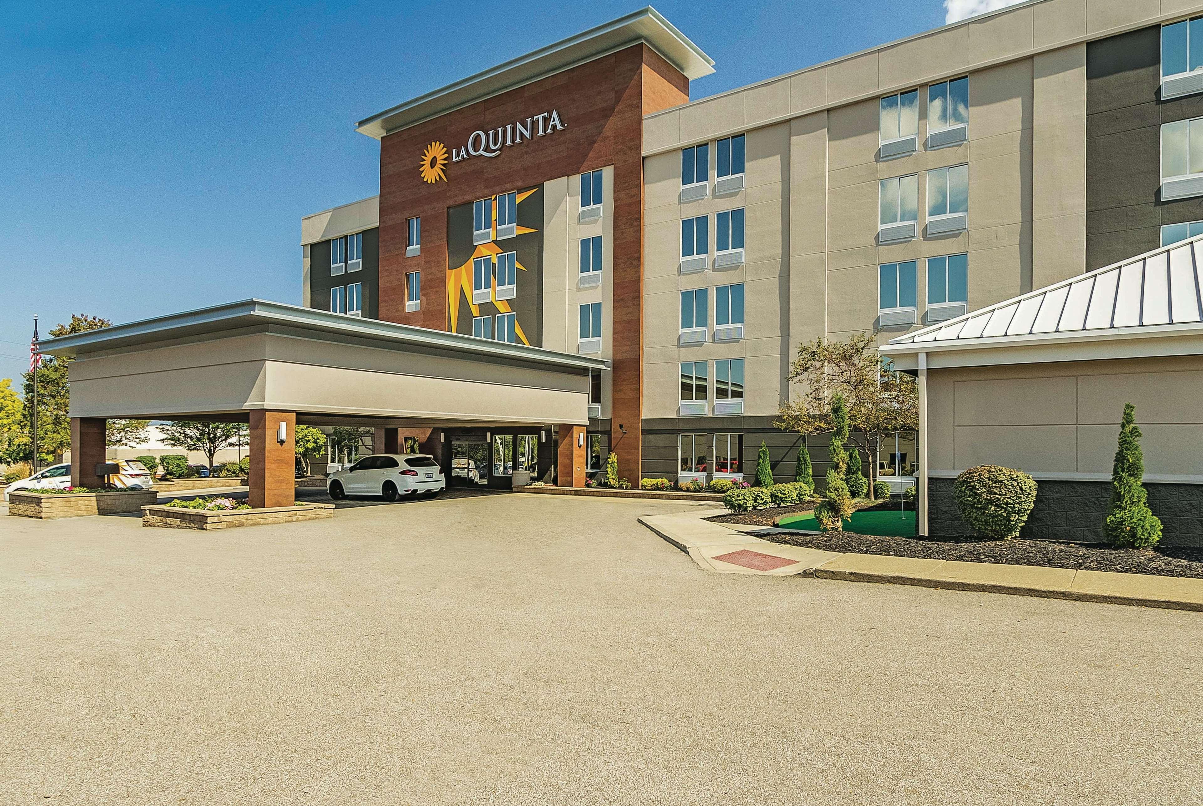 La Quinta By Wyndham Cleveland Airport West Hotel North Olmsted Eksteriør billede