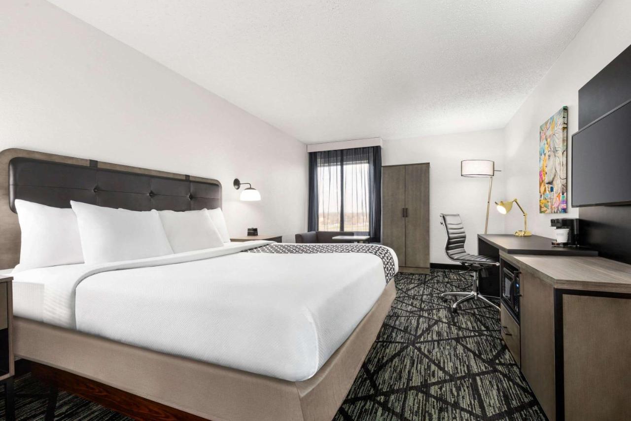La Quinta By Wyndham Cleveland Airport West Hotel North Olmsted Eksteriør billede