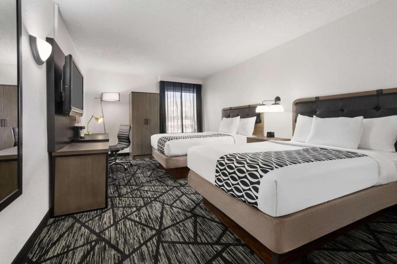 La Quinta By Wyndham Cleveland Airport West Hotel North Olmsted Eksteriør billede