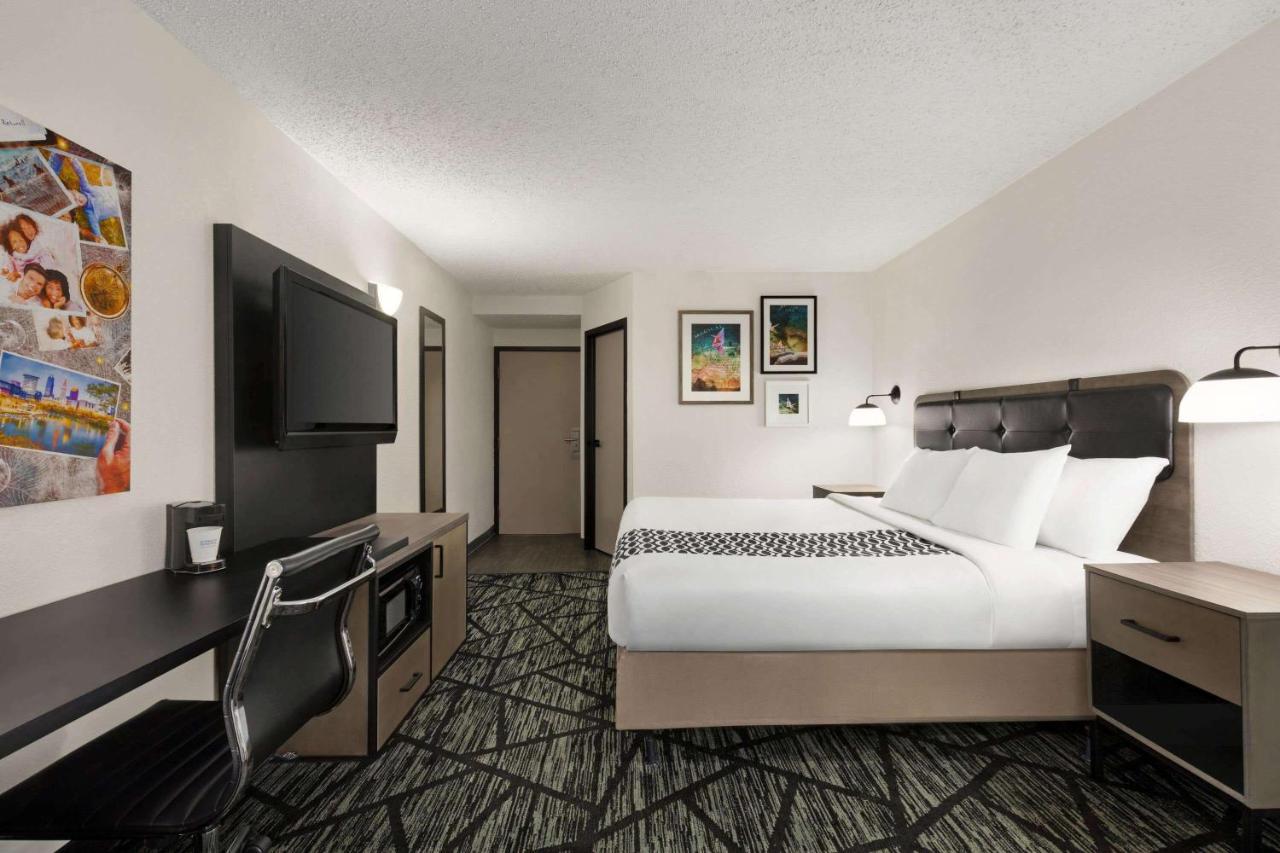 La Quinta By Wyndham Cleveland Airport West Hotel North Olmsted Eksteriør billede